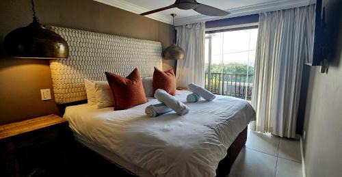 La Mercy Apartamento | 4 Dolphin Views La Mercy Luxury Beachfront Apartment with Private Swimming Pool