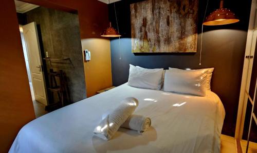 La Mercy Apartamento | 4 Dolphin Views La Mercy Luxury Beachfront Apartment with Private Swimming Pool