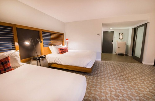 Santa Cruz Hotel | 4 Family Ready Rooms | Resort w/ Stunning Santa Cruz Mountains