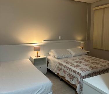 Quatro Ilhas Apartamento | 4 ILHAS, 2 SUITES, 2 GARAGENS