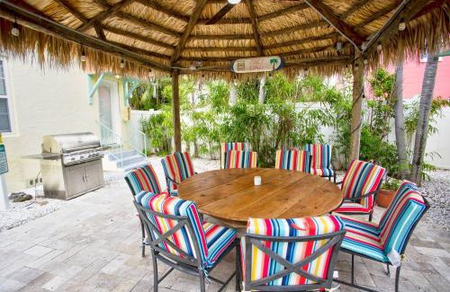 Madeira Beach Casa | 4 - Island Paradise Cottages - Skyview Villa
