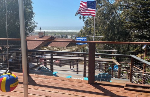 Morro Bay Cabaña | 4 King Bedrooms, 2.5 Baths, Ocean View, Hot Tub, Outdoor Space, Solar Powered.