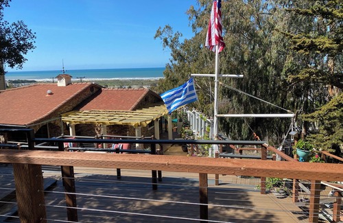 Morro Bay Cabaña | 4 King Bedrooms, 2.5 Baths, Ocean View, Hot Tub, Outdoor Space, Solar Powered.