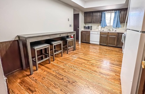 Northeast Colorado Springs Casa | 4 King beds/6Bdrm & 3Ba/Your Ideal Family Getaway