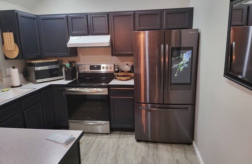 Nevada - Lidgerwood Casa | 4 level remodeled, great location! New Deck, New Floors, new Everything, AC