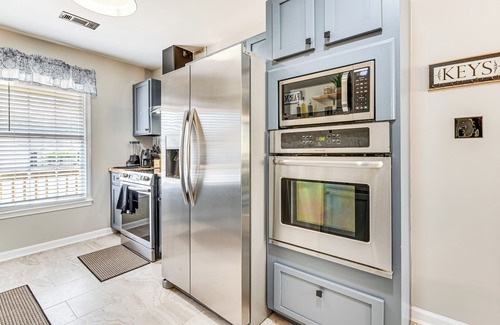 Church Street Cabaña | 4 Mi to Airport: Atlanta Home w/ Deck & Hot Tub