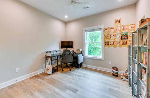 Auburn - Opelika Casa | 4 Mi to Auburn University Townhome with Fenced Yard
