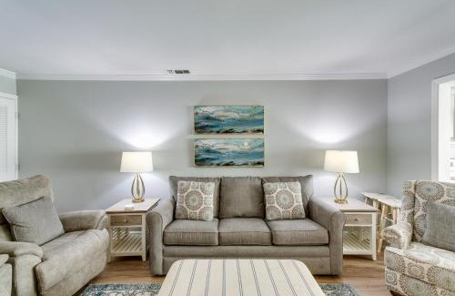 St. Simons Island Apartamento | 4 Mi to Beach St Simons Island Golf Course Condo