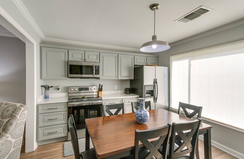 St. Simons Island Condominio | 4 Mi to Beach: St Simons Island Golf Course Condo