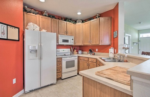 Ocean View Villa | 4 Mi to Bethany Beach: Sunny Escape w/ Porches!