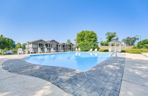 Branson Apartamento | 4 Mi to Branson Landing Resort Condo with Balcony