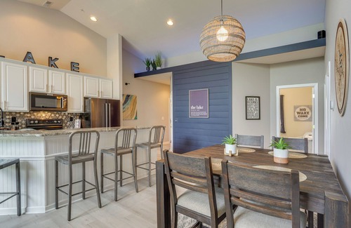Camdenton Condominio | 4 Mi to Dtwn: Gem w/ Lake Access in Camdenton