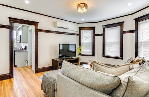 Fields Corner West Apartamento | 4 Mi to Fenway Park: Pet-Friendly Dorchester Apt!