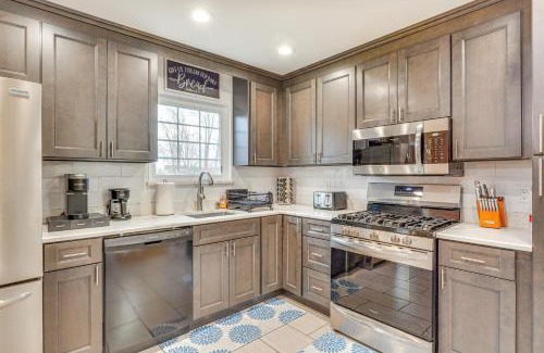 Balmville Casa | 4 Mi to Hudson River Cozy Newburgh Home!