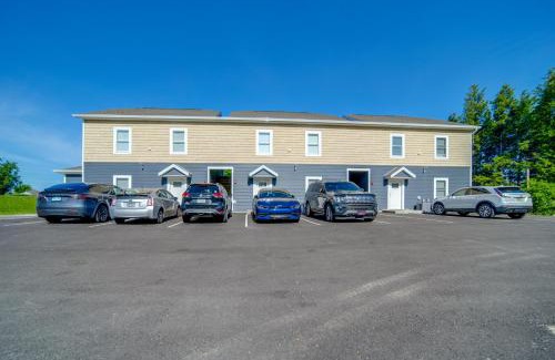 Erie Apartamento | 4 Mi to Lake Erie Condo in Golf Community