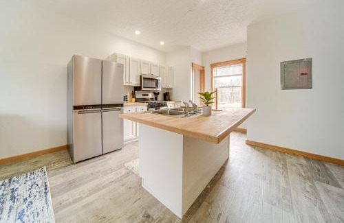 Erie Apartamento | 4 Mi to Lake Erie Condo with Golf Course Views!