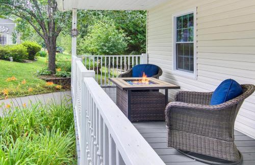 Weaverville Casa | 4 Mi to Main Street Petite Weaverville Escape!