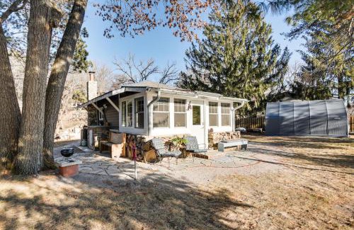 Elk River Apartamento | 4 Mi to Main Street Riverfront Minnesota Cabin