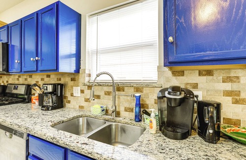 Spring Casa | 4 Mi to Old Town Spring: Family Retreat w/ Yard!