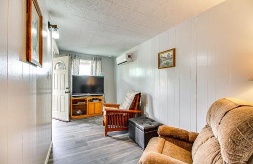 Bosque Farms Casa | 4 Mi to Rio Grande Bosque Farms Home with Patio!