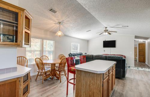 Rockport Casa | 4 Mi to State Park Peaceful Rockport Home with Yard
