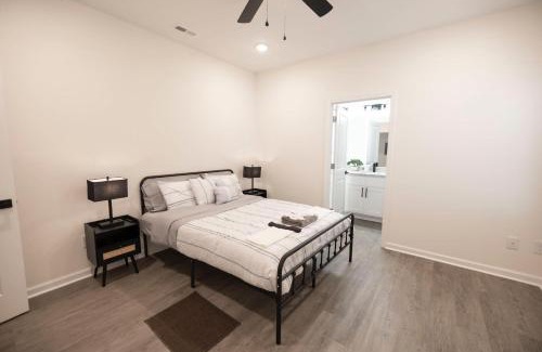 Burlington Casa | 4 Min to Downtown - 10 Min to Elon - Washer and Dryer