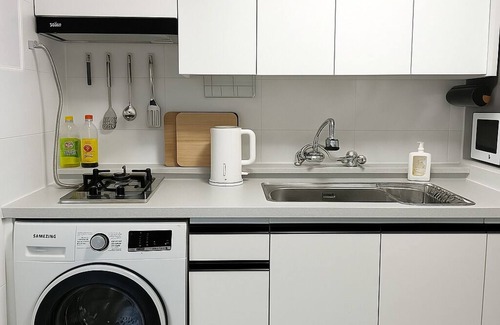 Hyehwa Casa | 4-min walk from Seoul Station—city’s transit hub. Tourist spots within 30 mins
