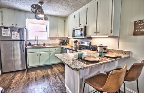 Open Sands Casa | 4-min walk to beach+restaurants+transit! With Patio-firepit-hammock-hottub-games