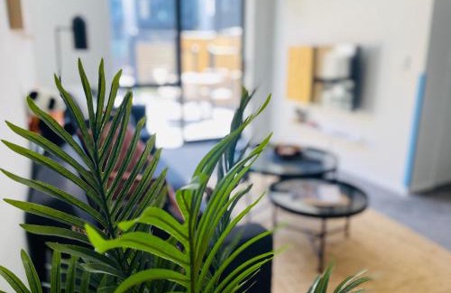 Christchurch City Centre Apartamento | 4 Minutes walk to Riverside Market!4bed 4 bath