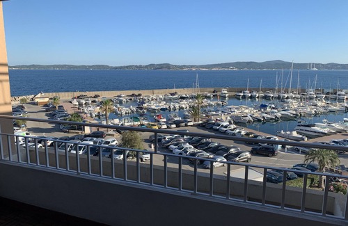 Sainte-Maxime City Centre Apartamento | 4-person apartment facing the sea 50m from the beach and town center