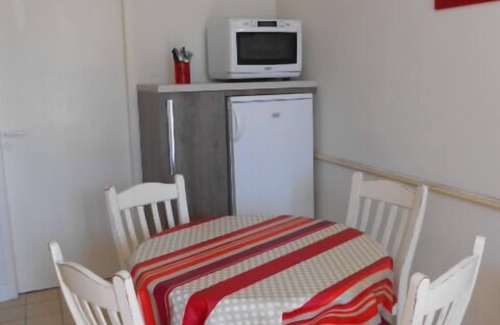 La Flotte Apartamento | PROMOCIÓN ÚLTIMA SEMANA AGOSTO. APARTAMENTO 4 PERSONAS PLANTA BAJA TERRAS