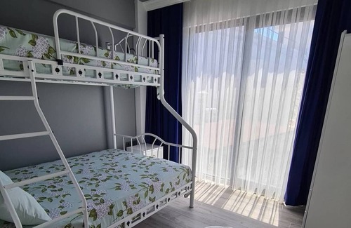 Bogazici Apartamento | 4 Person, Apartment with Shared Pool - AWZ 255