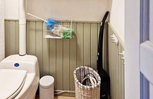 Botkyrka Casa | 4 person holiday home in GRøDINGE