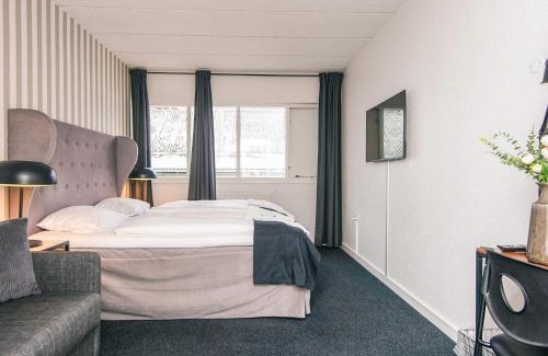 Give Casa | 4 person holiday park home in Give