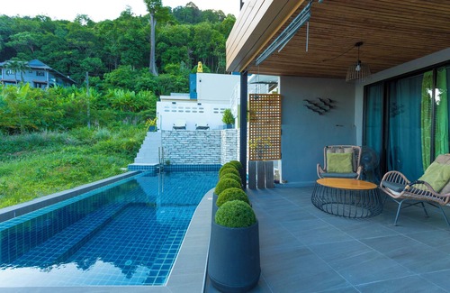 Karon Apartamento | 4 Private Sea-View Apartments V104