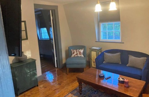 Balmville Apartamento | #4 Quaint 1 bedroom apartment in Historic Building