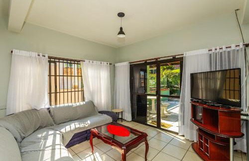 Itajuba Casa | 4 Quartos | A 250m da Praia do Grant | P238