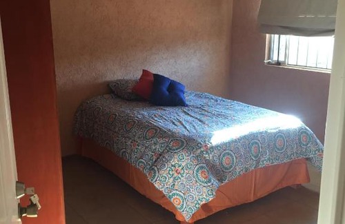 Zapopan Casa | 4 recamaras, zona sur, wifi, jardin, cochera