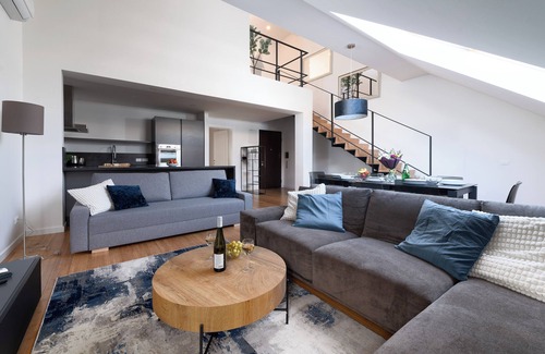 Nove Mesto Apartamento | 4-room apartment near Charles Square