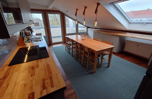 Suedvorstadt Apartamento | 4-room flat in Dresden-Südvorstadt, in the loft (2nd top floor), 2 bedrooms with