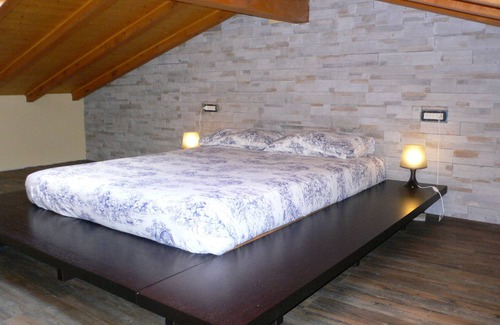 Montegrino Valtravaglia Apartamento | Apartamento de 4 piezas en una elegante residencia con piscina y pista de tenis