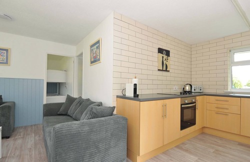 Liskeard Casa | 4 ROSECRADDOC LODGE HOLIDAY BUNGALOWS, family friendly in Liskeard
