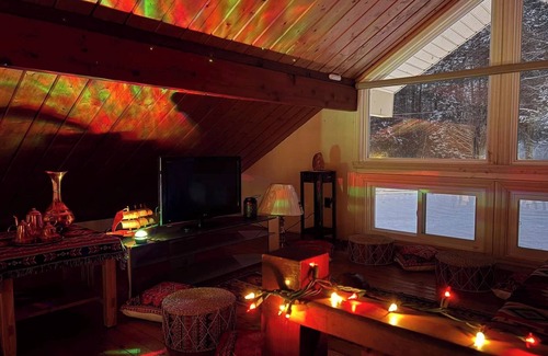 Hinchinbrooke Chalet De Esquí | 4-season chalet middle of nature on the edge of private lake with panorama view