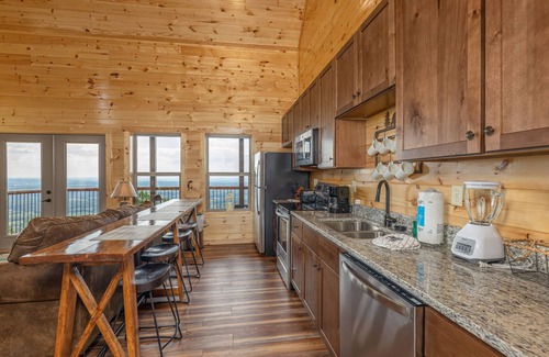 Sevierville Cabina | 4 States View-Gatlinburg, Private Pool, Game Room