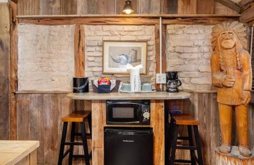 New Braunfels Casa | #4 The Judge's Chamber at Garrison in Gruene