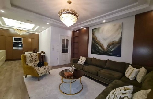 Tirana Apartamento | 4 wall one home for your family