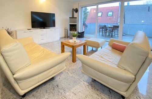 Boeblingen Apartamento | 4 Zimmer Apartment, 125 qm, ruhig und zentrumsnah, max 5 Pers, Dachterasse, Garage, 1000 MBit