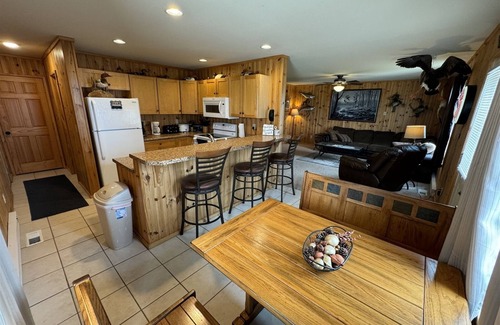 Waubay Casa | 40 Creek Lodge South - Prime Hunting and Fishing Cabin at Waubay Lake