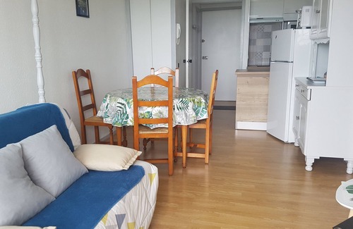 La Rochelle Apartamento | 40 m2 apartment with swimming pool in condominium with lovely view of the Minimes harbor