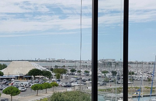 La Rochelle Apartamento | 40 m2 apartment with swimming pool in condominium with lovely view of the Minimes harbor